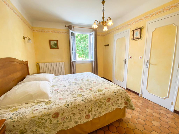 Bedroom 2, Logis Grand Hotel Bain, Var