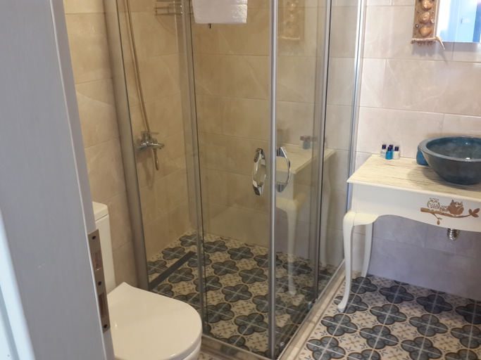 Bathroom 4, Gizemli Konak, Ayvalık