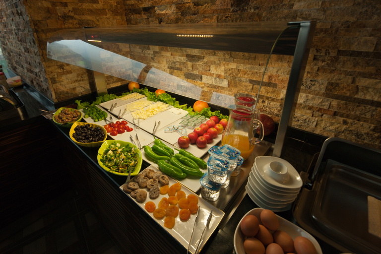 Food & Drinks 2, Armin Hotel, Merkez