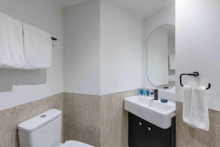 Bathroom 9