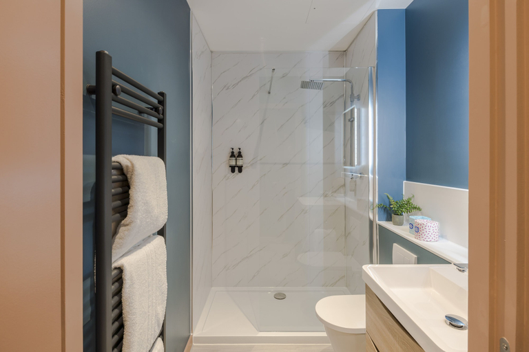 Bathroom 4, Your Apartment Milton Keynes, Milton Keynes