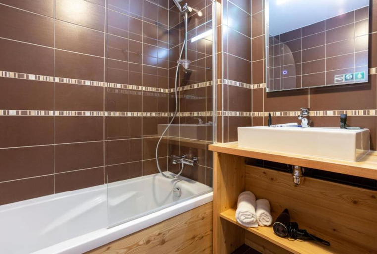 Bathroom 4, Residence Club Mmv L Altaviva, Savoie