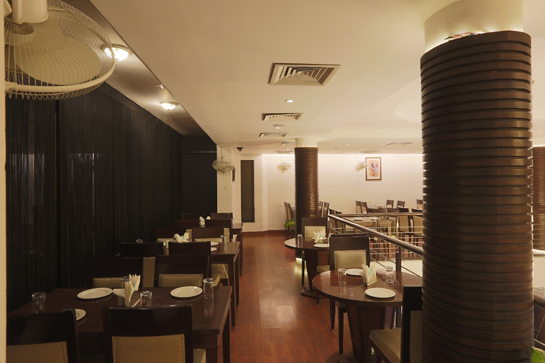 Food & Drinks 4, Arch Plaza - Near Yashobhoomi Dwarka, Delhi