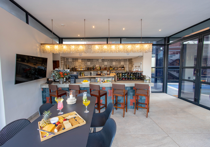 Food & Drinks 3, Angels View, Ehlanzeni