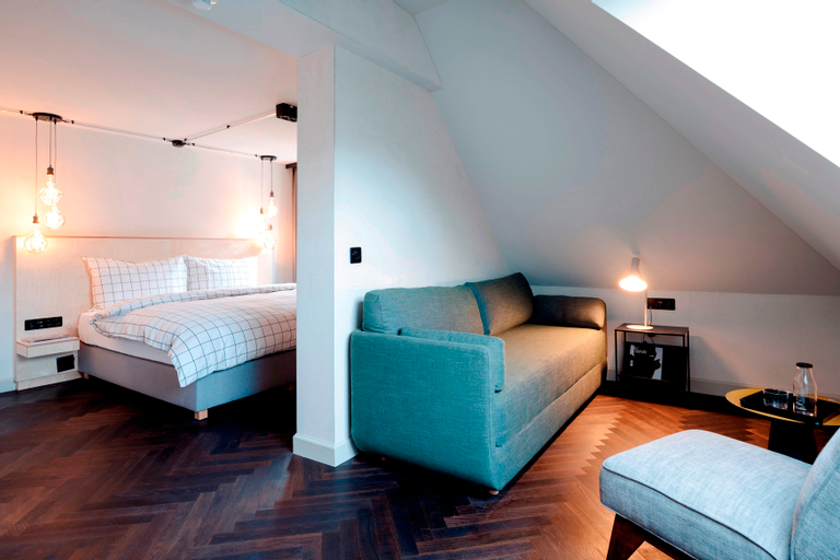 Bedroom 13