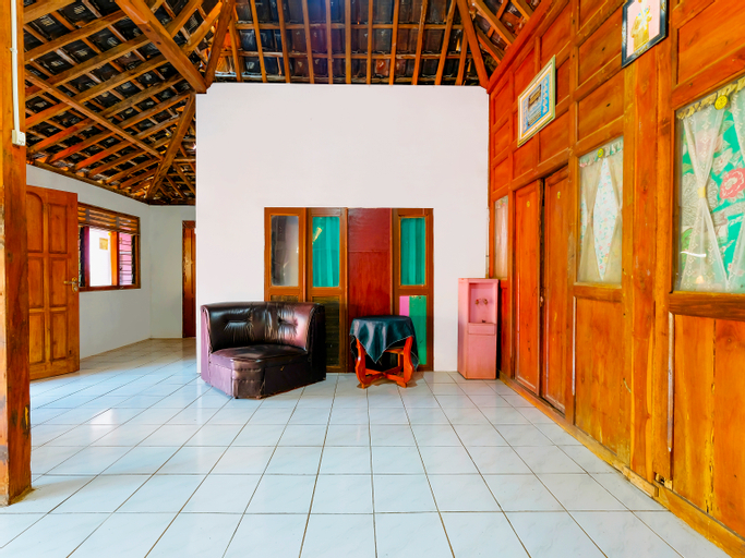 Others 3, OYO Homes 91154 Desa Wisata Wayang Manyaran Wonogi, Wonogiri