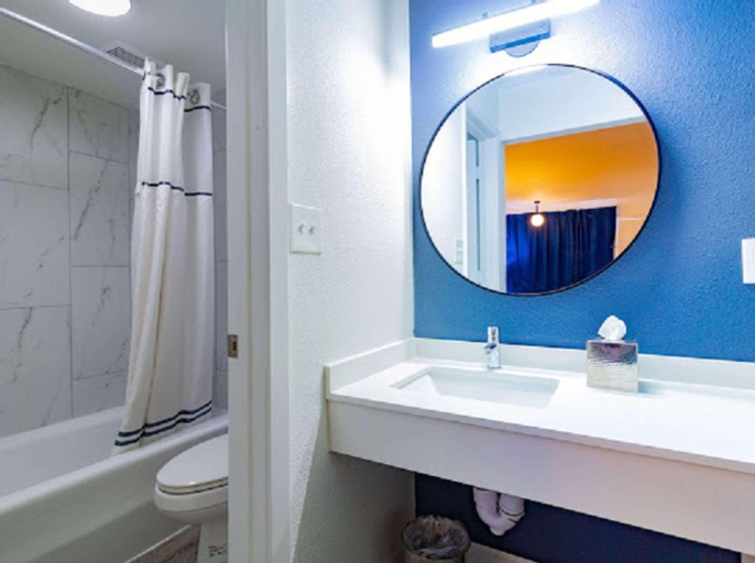 Bedroom 4, Heights House Hotel - Houston Heights Downtown, Ascend Hotel Collection, Harris