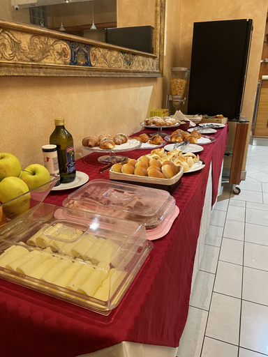 Food & Drinks