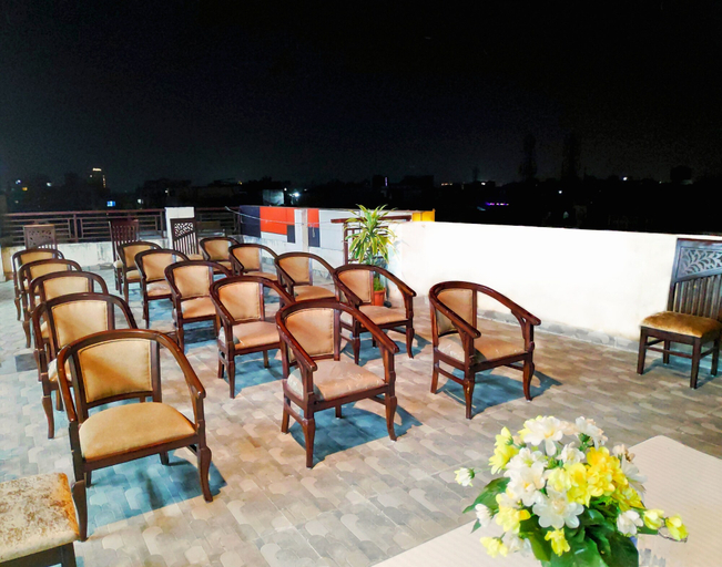 Food & Drinks 5, Hotel Midcity, Varanasi