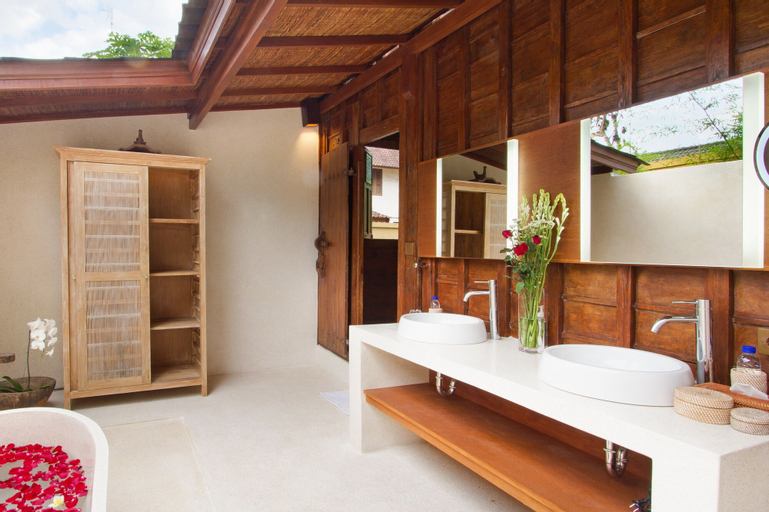 Bathroom 3