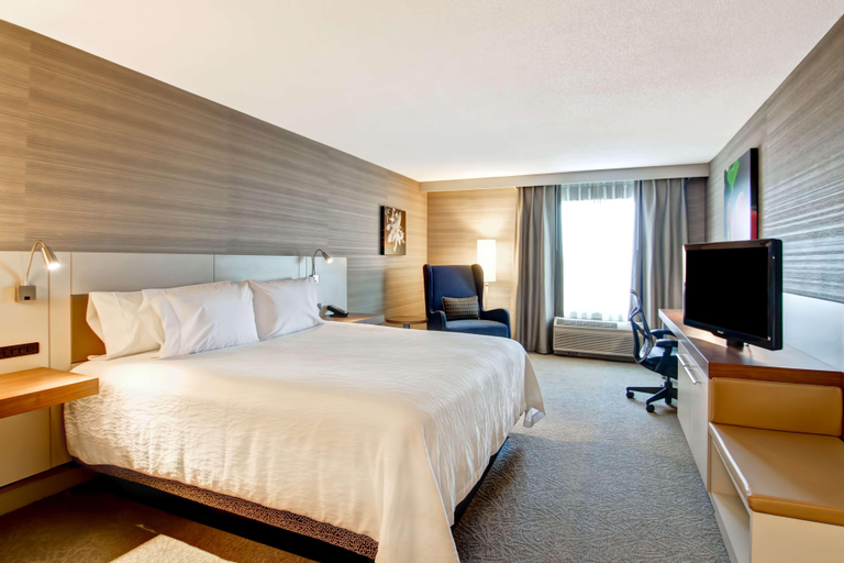 Bedroom 3, Hilton Garden Inn Mississauga, Peel