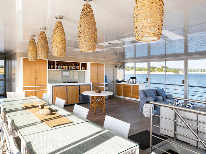 Public Area, Chobe Princesses by Mantis, Kabe