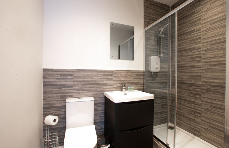 Bathroom 3, Charles Hope Apartments Swindon, Swindon