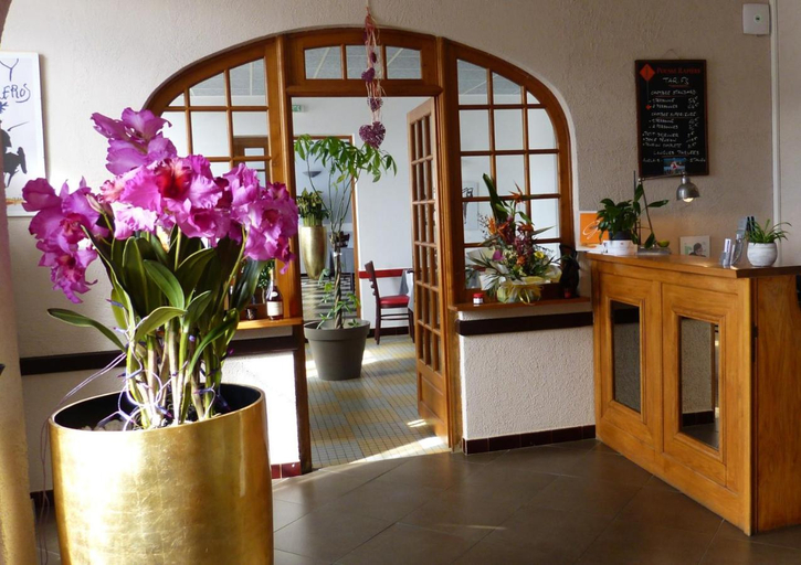 Public Area 2, Hotel Restaurant Du Commerce, Gers