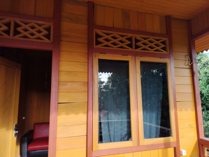 Others 5, Putra Homestay, North Minahasa