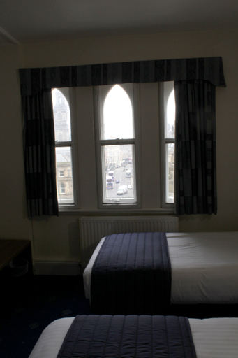 Bedroom, Discovery Inn, Leeds