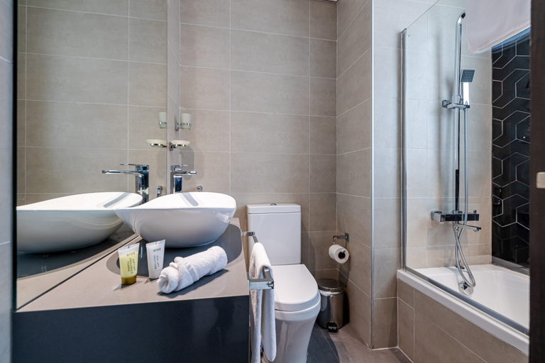 Bathroom 4, Unlock Metropolis, Dubai
