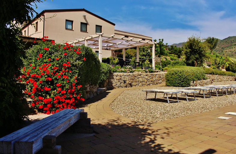 Exterior & Views 2, Edoné Sicilian Country House, Messina