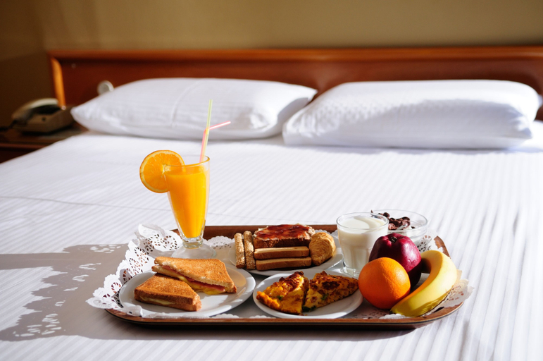 Food & Drinks 5, Morfeas, Peloponnese