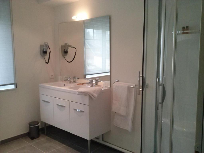Bathroom, Logis Hotel Du Canard, Somme