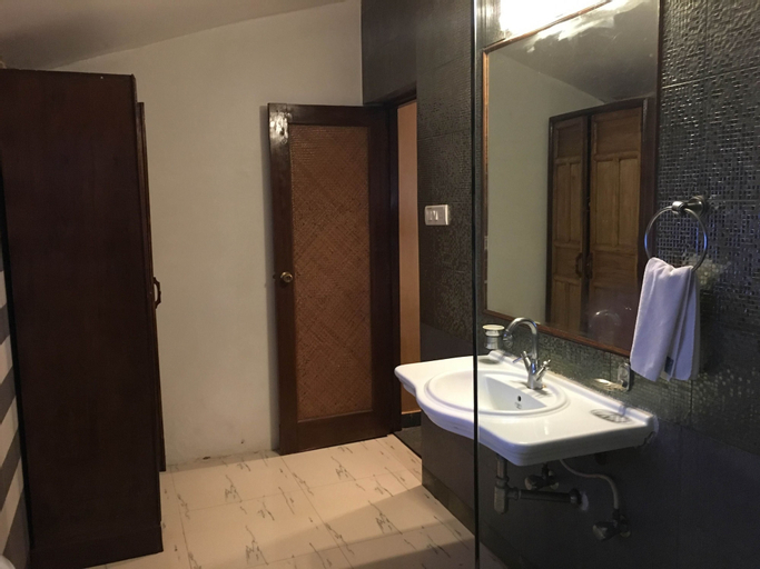 Bathroom 5