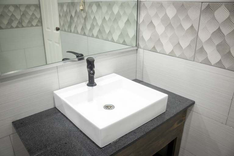 Bathroom 4, Crown Hotel Piarco
