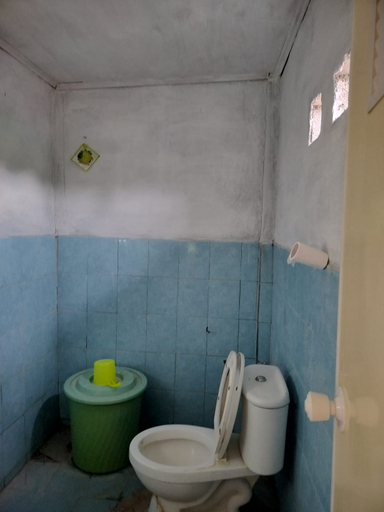 Bathroom, Lili Lulu Homestay, North Minahasa