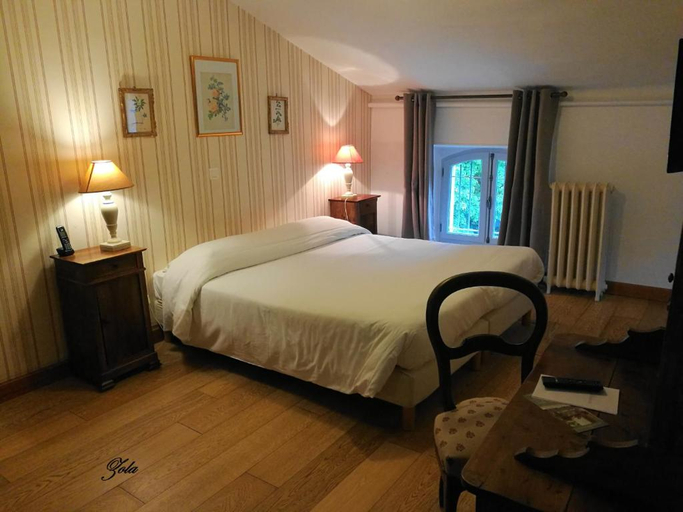 Bedroom 2, Chateau De Beauregard, Ariège
