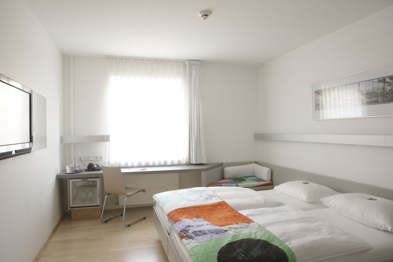 Bedroom 5, Hotel Berliner Hof by Coffee Fellows Hotels, Kiel