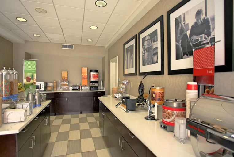 Food & Drinks 5, Hampton Inn Natchitoches, Natchitoches