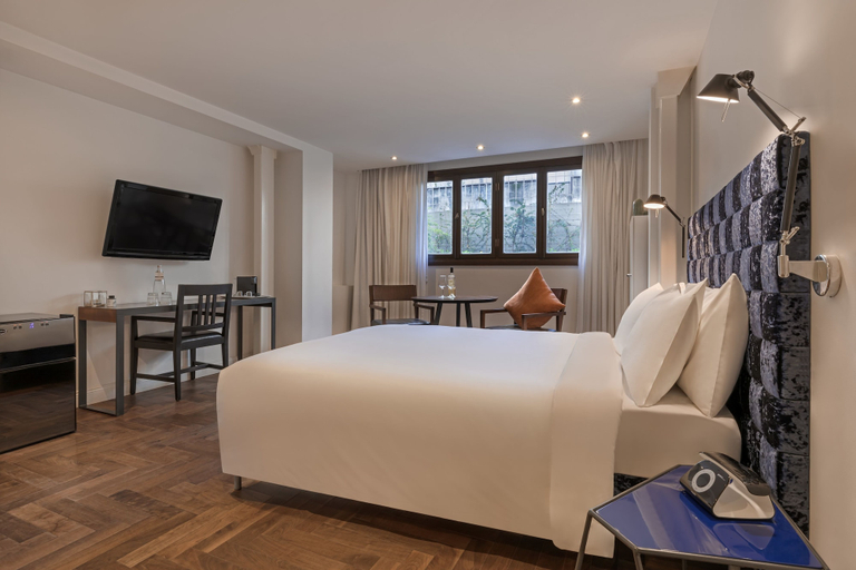 Bedroom 4, Villa Rothschild by Zvieli Hotels