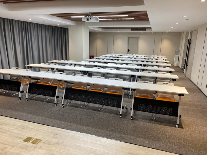 Business Facilities 11