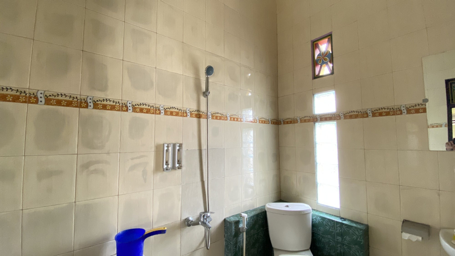 Bathroom 3