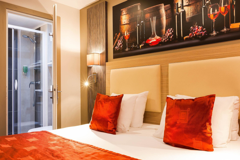 Bedroom 21