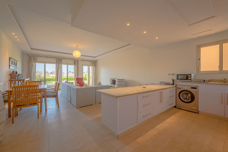 Room 1, Vesta - Luxury APT I - 2BR - Golf, Safaja
