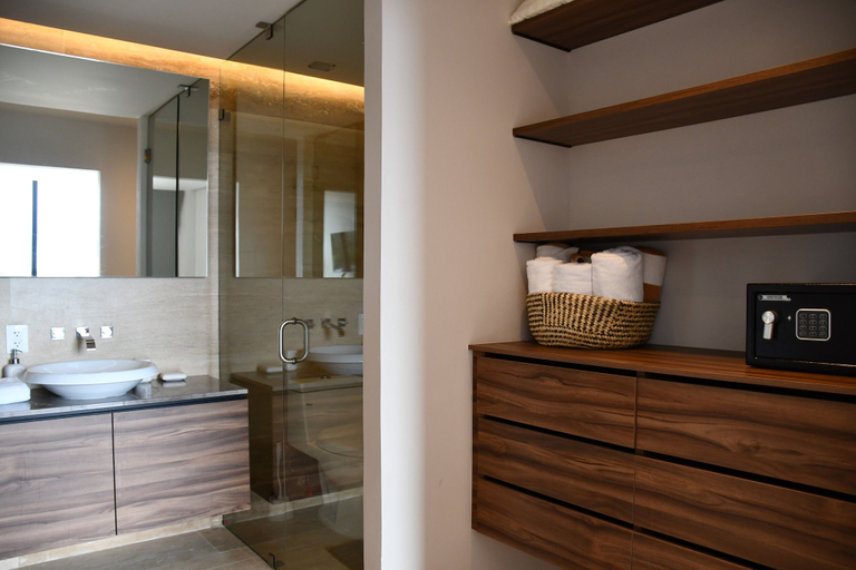 Bathroom 4, Kaab South Beach by The Spot Rentals, Cozumel