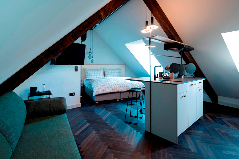 Bedroom 16