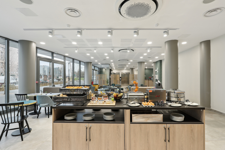 Food & Drinks 5, All Suites Appart Hôtel | Noisy-le-Grand, Seine-Saint-Denis