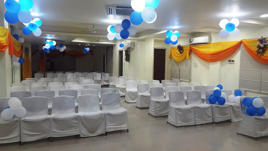 Business Facilities 4, Hotel Mandakini Plaza, Kanpur Nagar