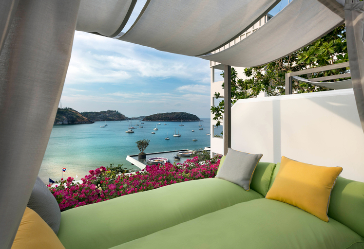 Exterior & Views 4