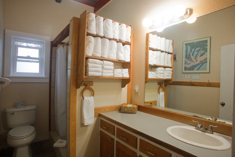 Bathroom, Volcano Hale, Hawaii