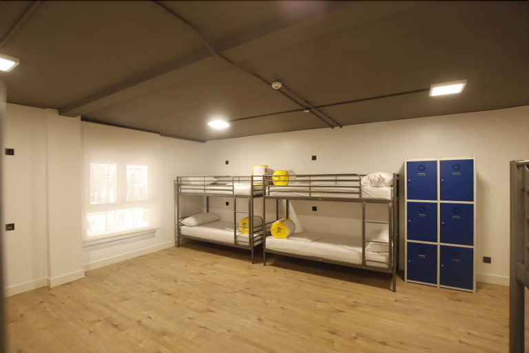 Bathroom 5, Bilbao Metropolitan Hostel by Bossh Hotels, Vizcaya