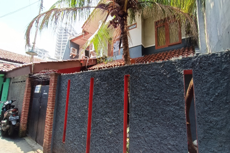 Exterior & Views 2, OYO 91341 D'phoenix Anggrek Syariah Residence, West Jakarta