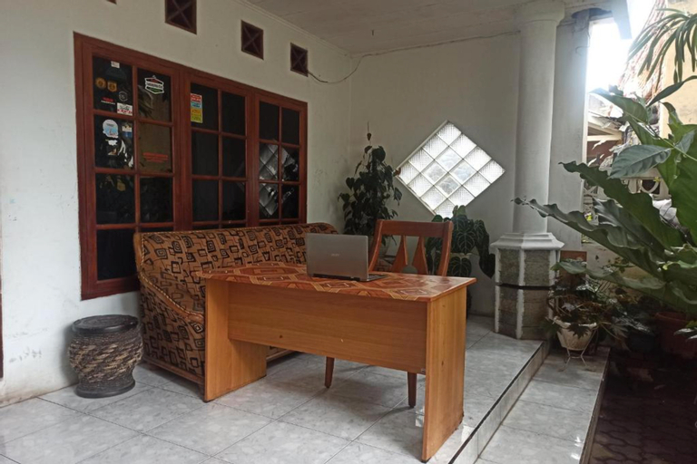 Public Area 2, SPOT ON 91339 Pondok Kost Aulia Syariah, Garut