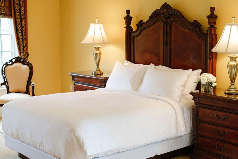Bedroom 2, Riverbend Inn and Vineyard, Niagara