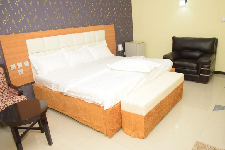 Bedroom 3, Roselife Hotel And Suites, Owerri Municipal