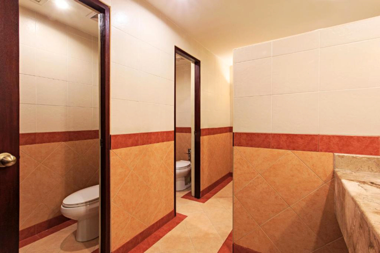 Bathroom 9
