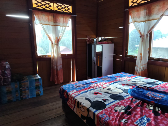 Bedroom 2, Orzora Homestay, Minahasa Utara