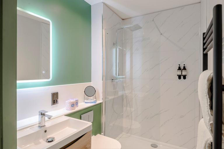 Bathroom 4, Your Apartment Milton Keynes, Milton Keynes