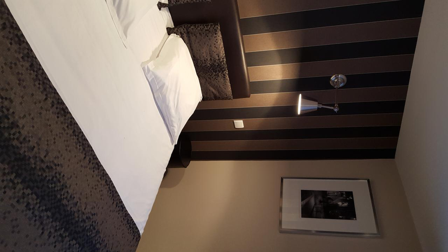 Bedroom 5, Logis Hotel les Sapins, Vosges